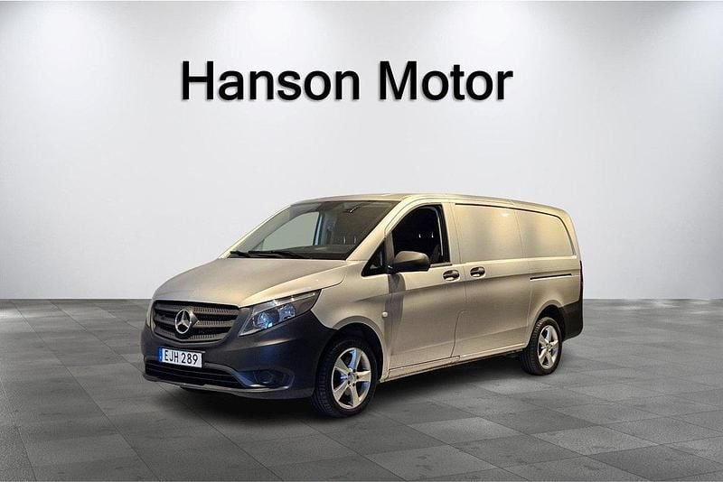 Silver Begagnad 2016 Mercedes Vito Minibuss | 239 000 kr (Marknadspris) - Bild 1/4