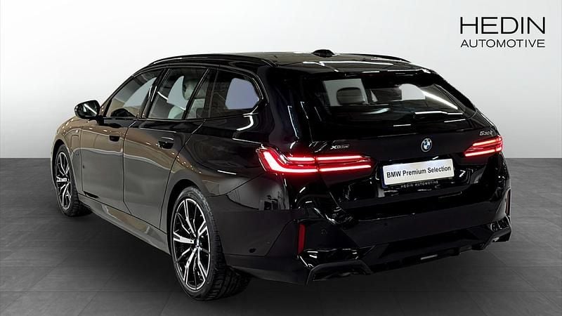 Begagnad BMW 530e M Sport 299 HK (219 kW) 2025 Svart Kombi