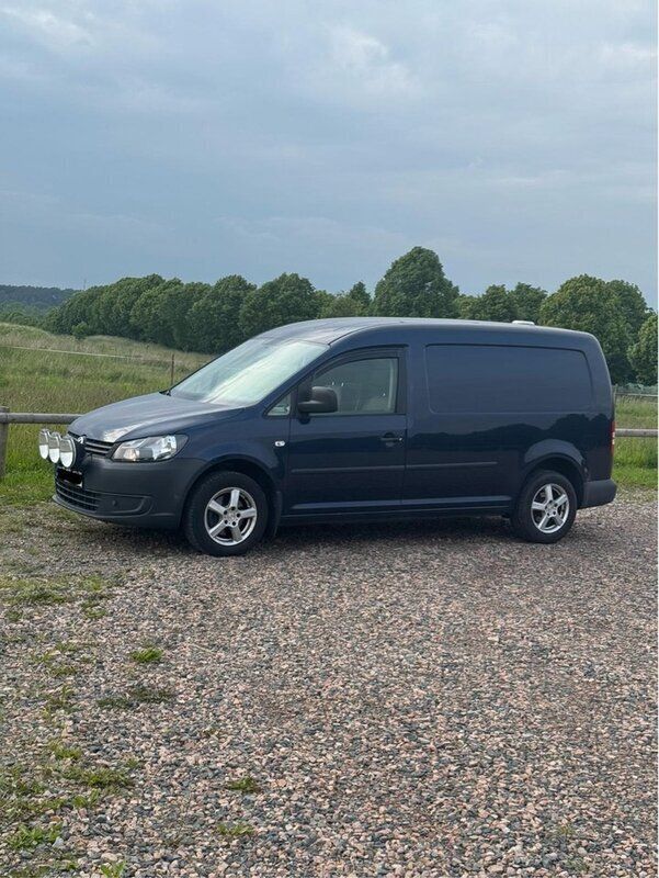 Begagnad 2011 VW Caddy Maxi Minibuss | 54 700 kr - Bild 1/4