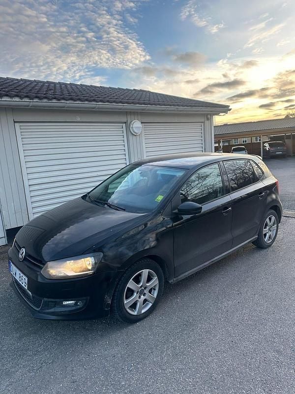 Begagnad VW Polo 105 HK (77 kW) 2012 Halvkombi