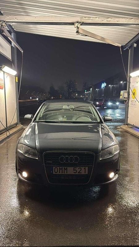 Grå Begagnad 2007 Audi A4 Sedan | 18 000 kr (Bra pris) - Bild 1/4