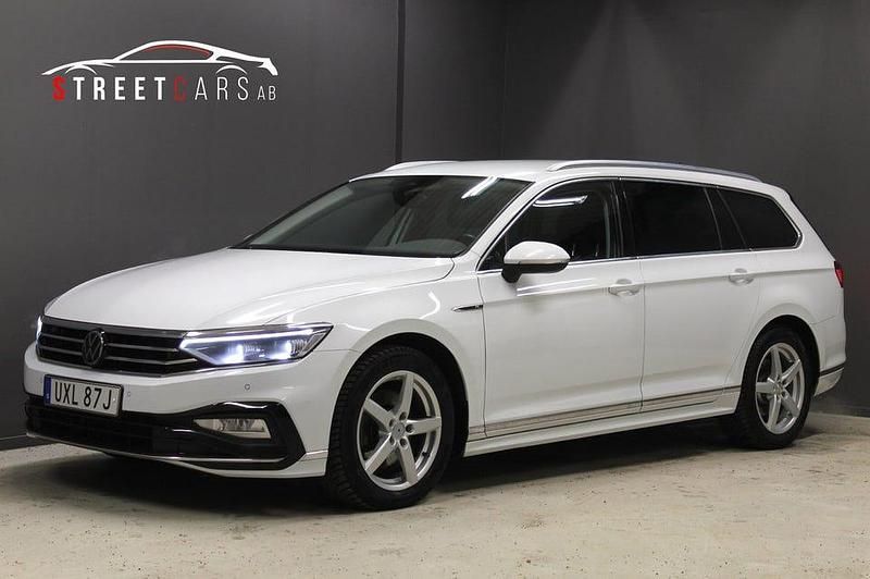 Vit Begagnad 2022 VW Passat GT Kombi | 259 900 kr (Bra pris) - Bild 1/4