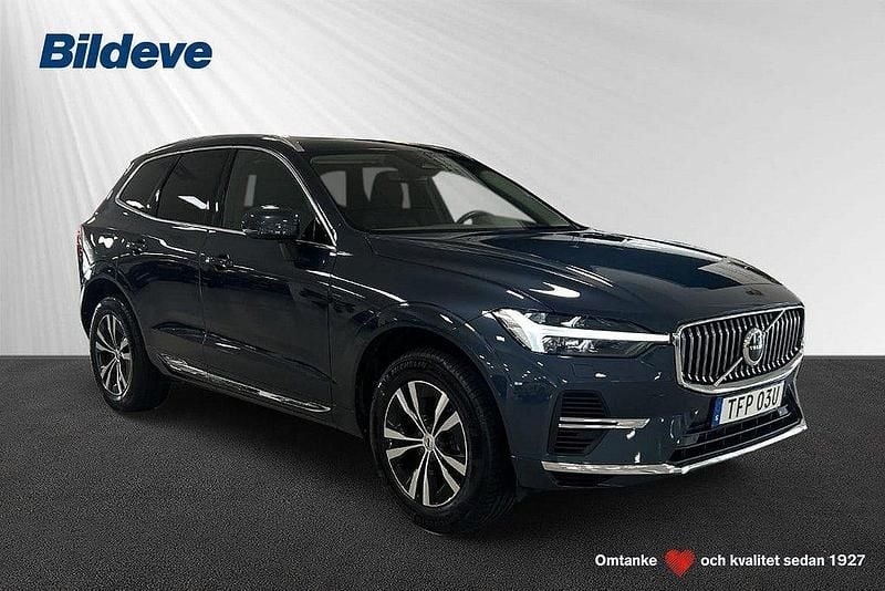 Mörkblå Begagnad 2024 Volvo XC60 Core SUV | 489 900 kr (Bra pris) - Bild 1/4