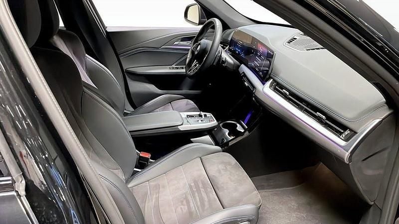 Begagnad BMW X1 Comfort Edition 326 HK (239 kW) 2025 Svart SUV