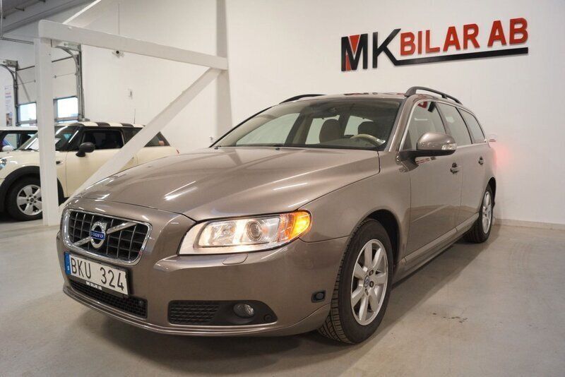 Grå Begagnad 2010 Volvo V70 Momentum Kombi | 119 900 kr (Lite dyr) - Bild 1/4