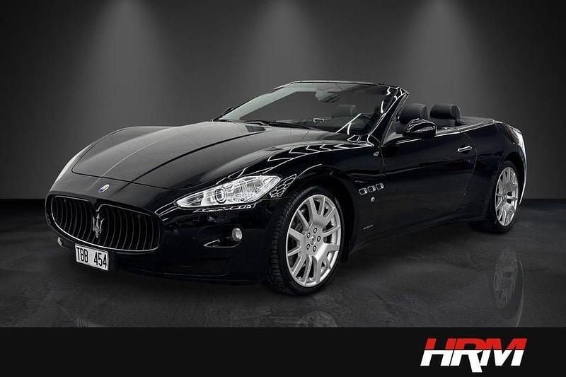 Begagnad Maserati GranCabrio 439 HK (322 kW) 2010 Svart Cab