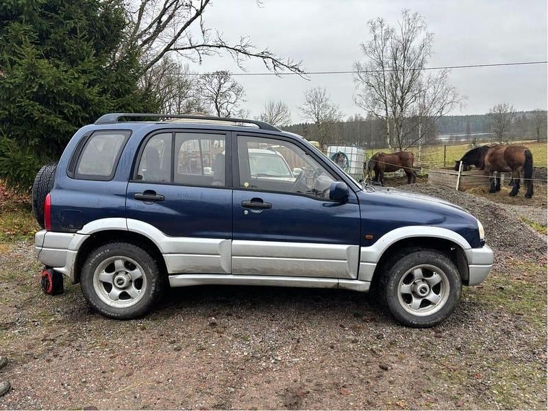Begagnad 2004 Suzuki Grand Vitara SUV | 19 000 kr - Bild 1/4