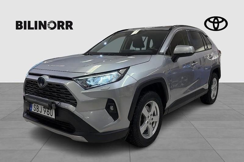 Begagnad Toyota RAV4 Hybrid Active 224 HK (164 kW) 2022 Silver SUV