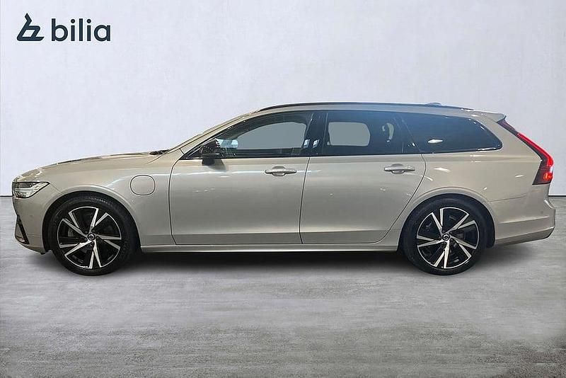 Begagnad Volvo V90 Plus 253 HK (186 kW) 2022 Silver Kombi