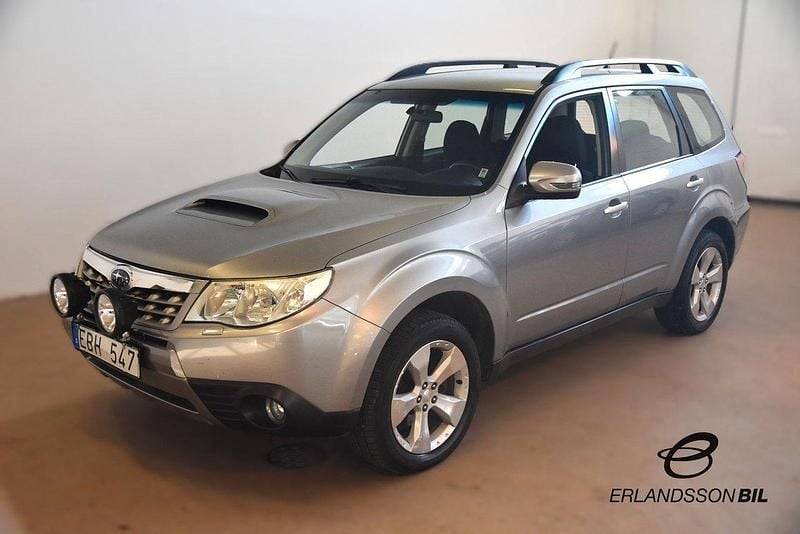 Silver Begagnad 2010 Subaru Forester SUV | 79 900 kr (Dyr) - Bild 1/4