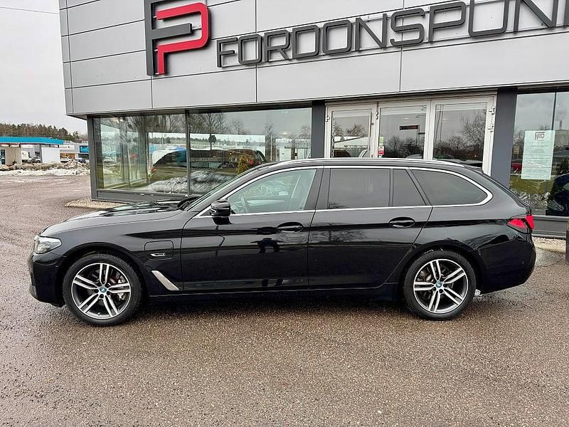 Begagnad BMW 530e Comfort Edition 184 HK (135 kW) 2021 Svart Kombi