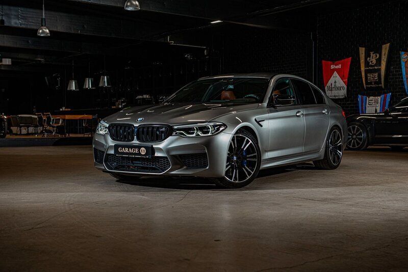 Begagnad 2018 BMW M5 Competition Edition Sedan | 879 555 kr - Bild 1/4