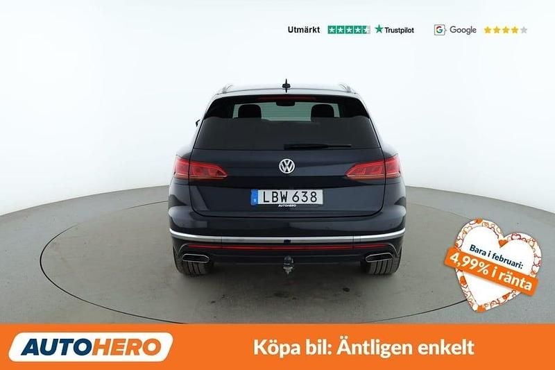 Begagnad VW Touareg Elegance 290 HK (213 kW) 2018 Mörkblå SUV