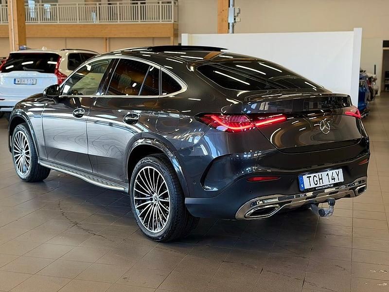 Begagnad Mercedes GLC300e AMG line 204 HK (150 kW) 2024 Grå Sportkupé