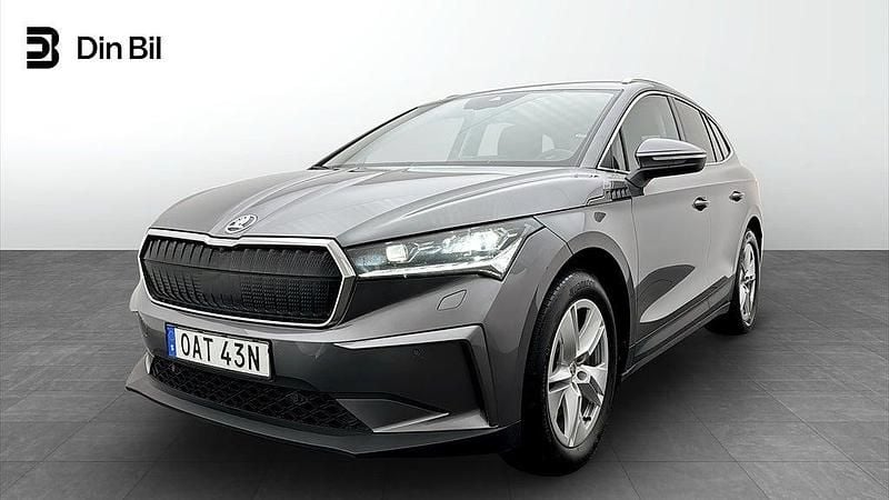 Grå Begagnad 2023 Skoda Enyaq iV SUV | 389 900 kr (Bra pris) - Bild 1/4