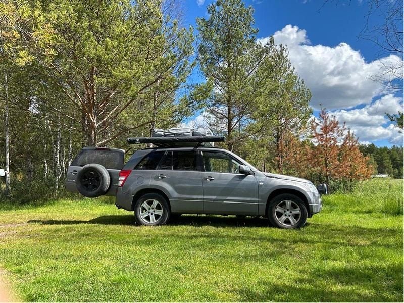 Grå Begagnad 2007 Suzuki Grand Vitara SUV | 25 000 kr (Superpris) - Bild 1/4