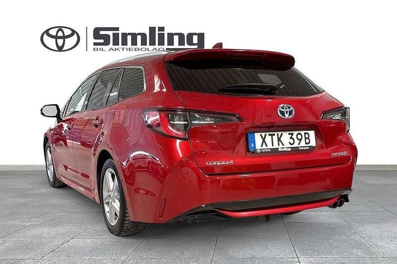 Begagnad Toyota Corolla Style 184 HK (135 kW) 2021 Rödmetallic Kombi
