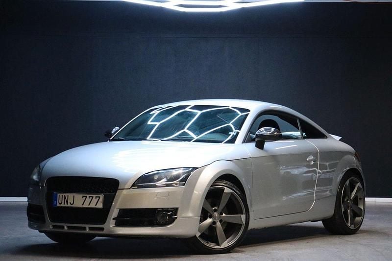 Svart Begagnad 2007 Audi TT Design Sportkupé | 79 900 kr (Marknadspris) - Bild 1/4