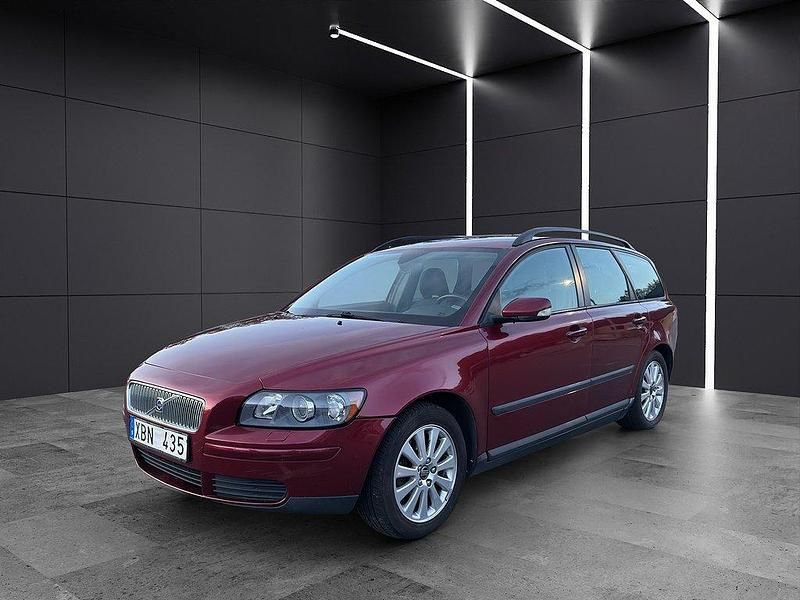 Röd Begagnad 2005 Volvo V50 Kombi | 34 900 kr (Marknadspris) - Bild 1/4