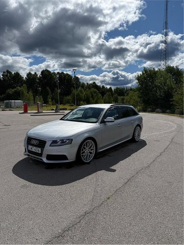 Silver Begagnad 2012 Audi A4 Kombi | 70 000 kr (Superpris) - Bild 1/4