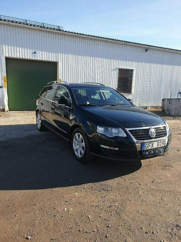 Begagnad VW Passat Sportline 150 HK (110 kW) 2010 Svart (svart ) Kombi