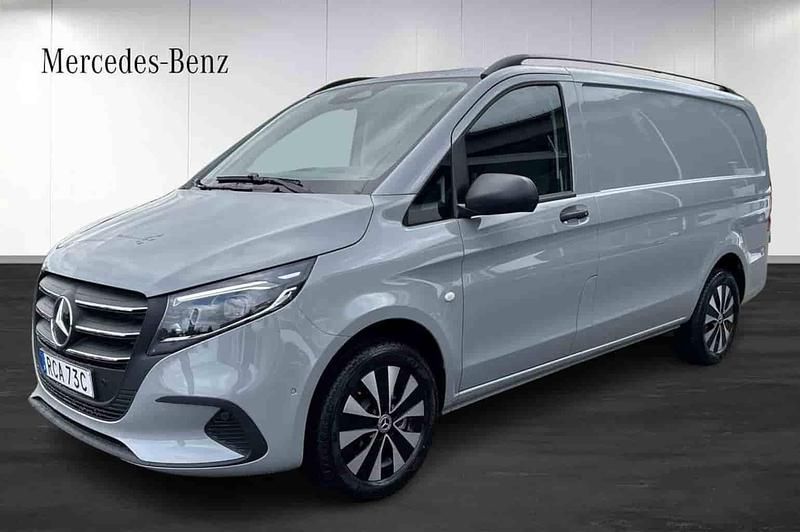 Grå Ny 2026 Mercedes Vito Minibuss | 712 900 kr - Bild 1/1