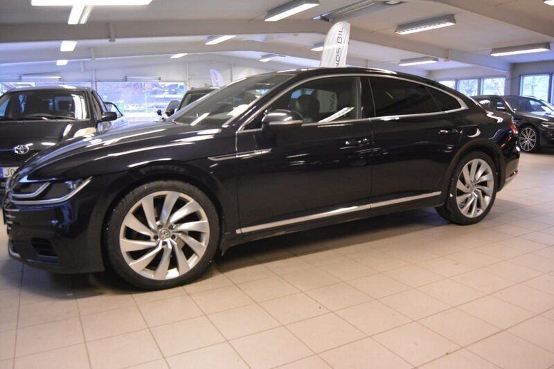 Svart Begagnad 2018 VW Arteon GTS Halvkombi | 234 900 kr - Bild 1/4