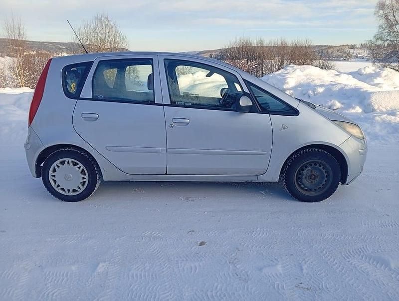 Begagnad 2005 Mitsubishi Colt Halvkombi | 12 900 kr (Bra pris) - Bild 1/4