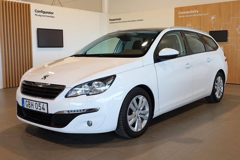 Vit Begagnad 2015 Peugeot 308 Active Kombi | 89 900 kr (Marknadspris) - Bild 1/3