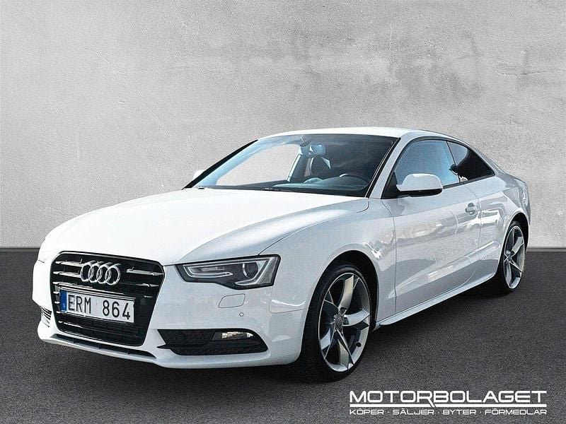 Vit Begagnad 2013 Audi A5 Comfort Sportkupé | 119 900 kr (Bra pris) - Bild 1/4