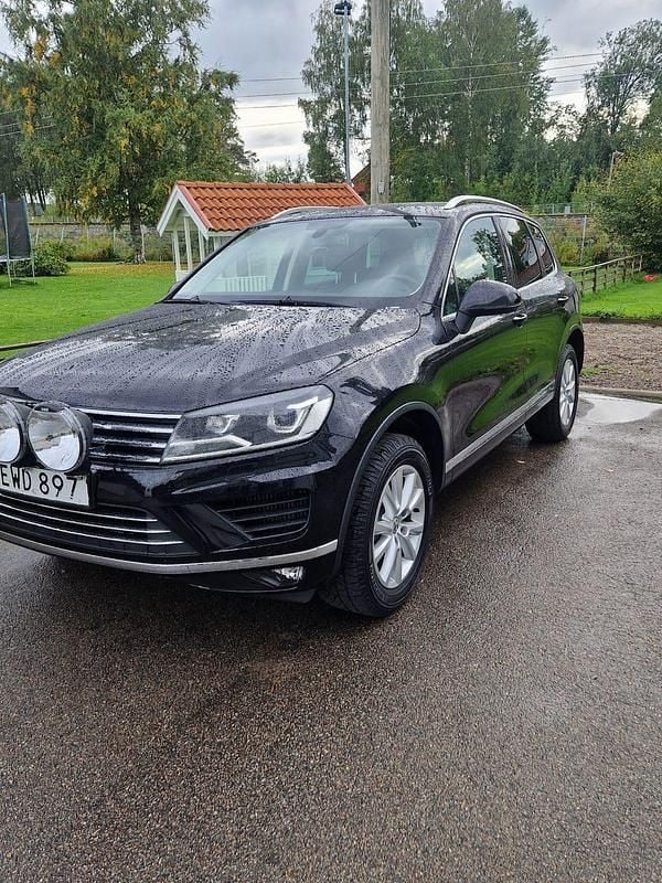 Begagnad 2015 VW Touareg SUV | 175 000 kr (Marknadspris) - Bild 1/4