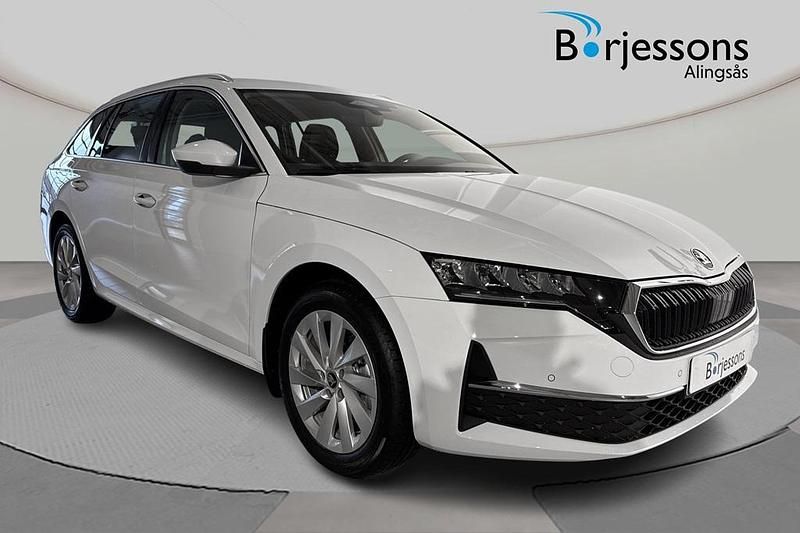 Vit Ny 2026 Skoda Octavia Kombi | 339 900 kr - Bild 1/4