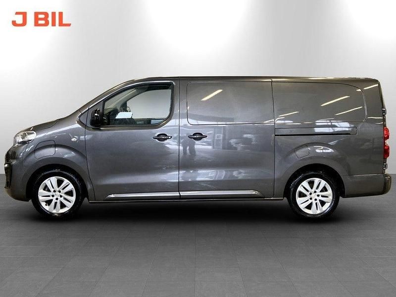 Begagnad Peugeot e-Expert 100 kW (136 HK) 2022 Grå Van