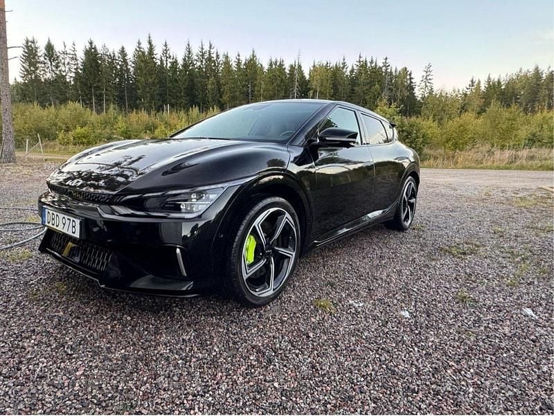 Svart Begagnad 2023 Kia EV6 SUV | 420 000 kr - Bild 1/4