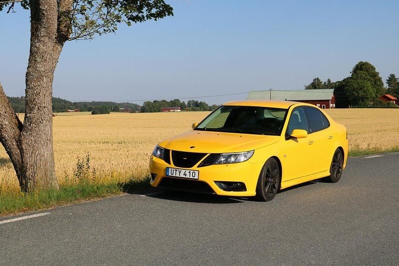 Svart Begagnad 2004 Saab 9-3 Aero Sedan | 99 000 kr - Bild 1/4