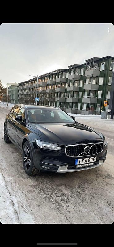 Begagnad 2020 Volvo V90 CC Kombi | 298 000 kr (Marknadspris) - Bild 1/1