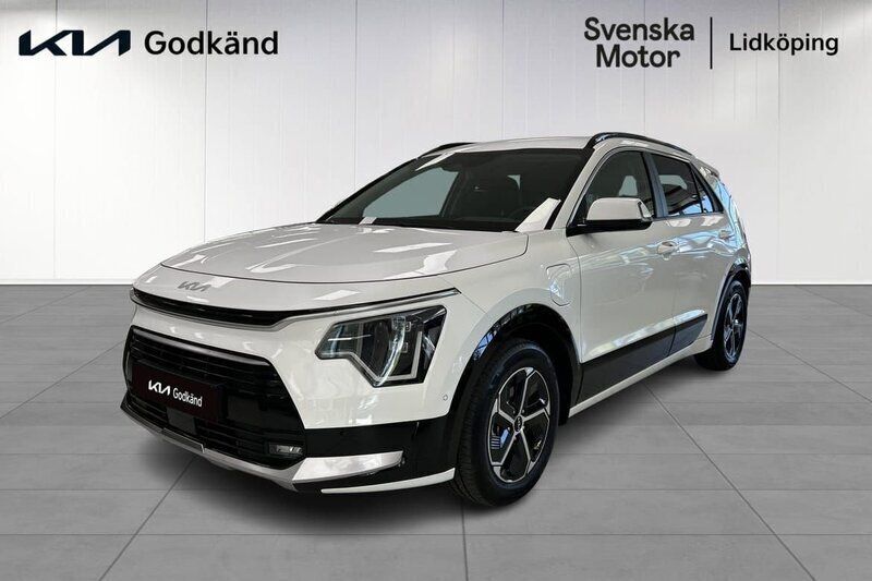 Vit Begagnad 2023 Kia Niro Advance SUV | 389 900 kr (Lite dyr) - Bild 1/4