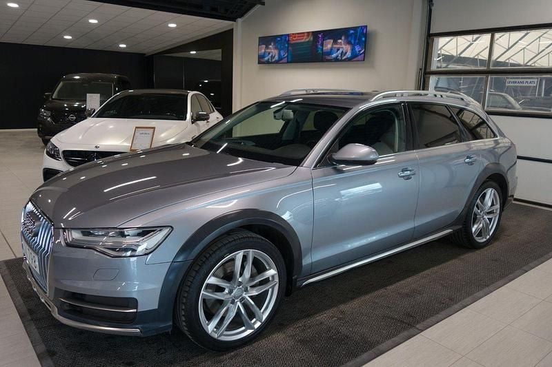 Grå Begagnad 2017 Audi A6 Allroad Sport Kombi | 209 000 kr (Marknadspris) - Bild 1/4