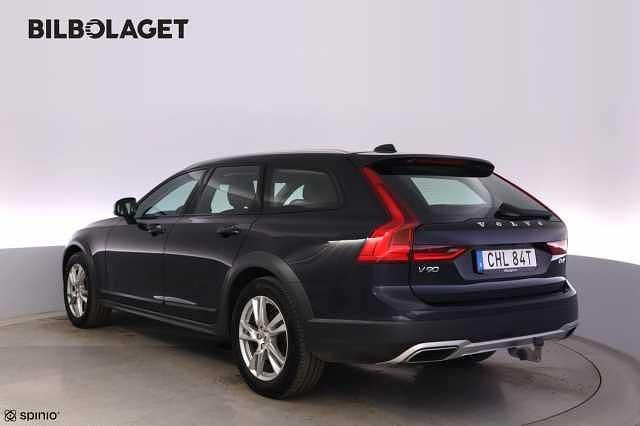 Begagnad Volvo V90 CC SE 190 HK (139 kW) 2019 Mörkblå Kombi