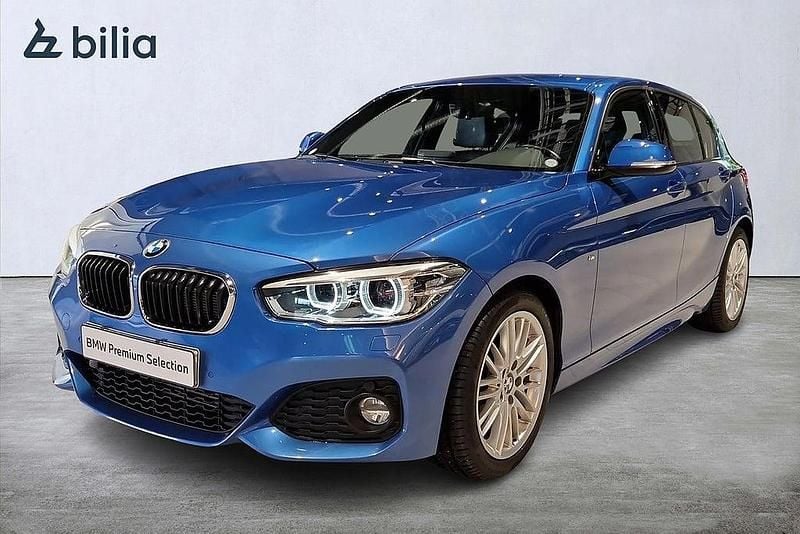 Blå Begagnad 2018 BMW 118 M Sport Halvkombi | 199 000 kr (Marknadspris) - Bild 1/4