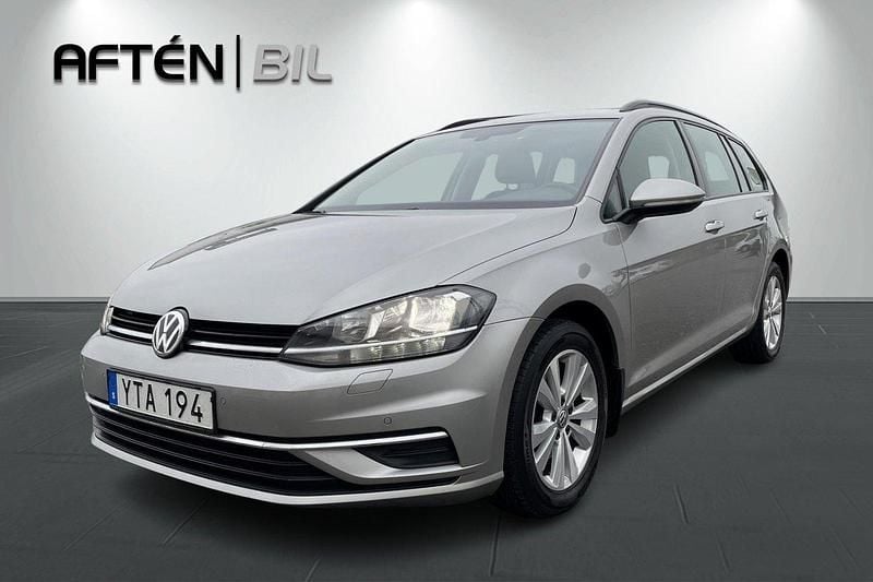Silver Begagnad 2017 VW Golf VII Halvkombi | 139 000 kr (Marknadspris) - Bild 1/3