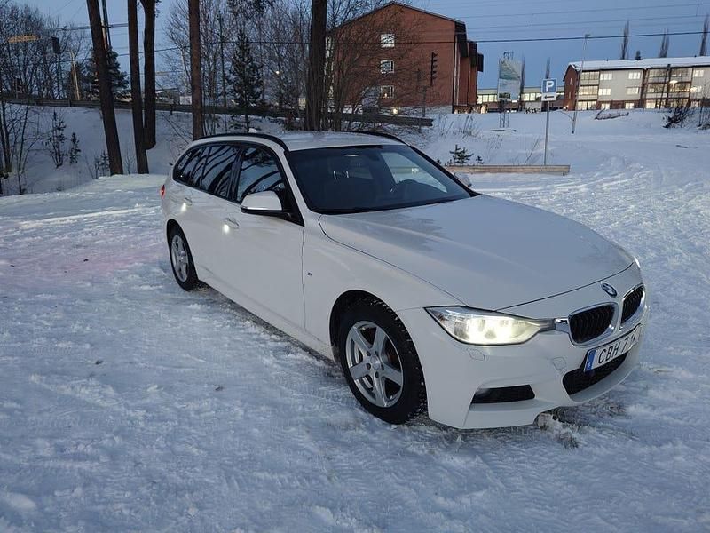 Begagnad BMW 320 184 HK (135 kW) 2014 Kombi