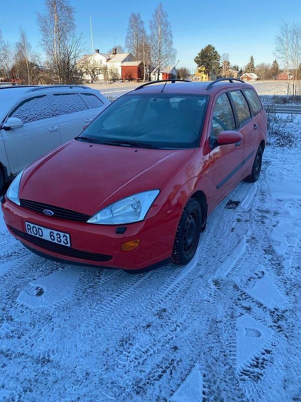 Begagnad 2000 Ford Focus Kombi | 22 000 kr (Marknadspris) - Bild 1/2