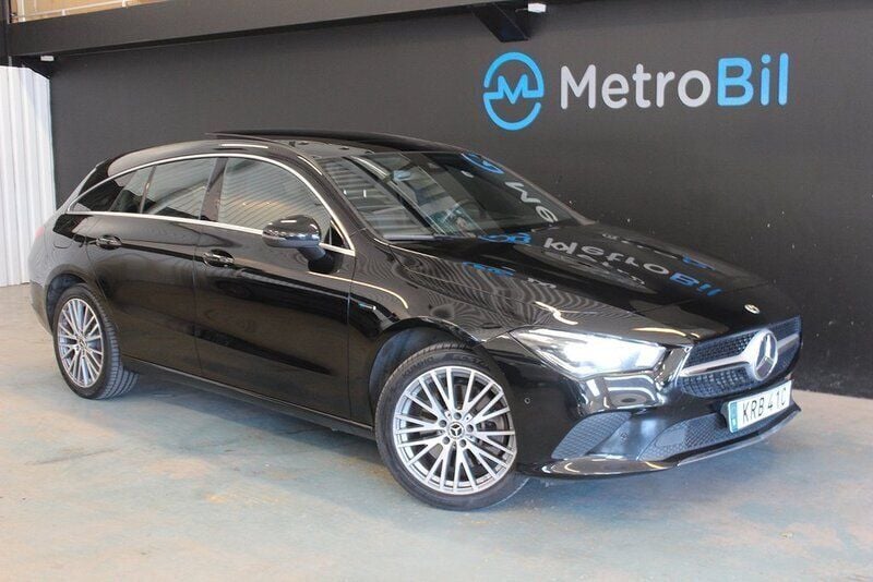 Svart Begagnad 2020 Mercedes CLA250e Advantage Sedan | 249 900 kr (Superpris) - Bild 1/4