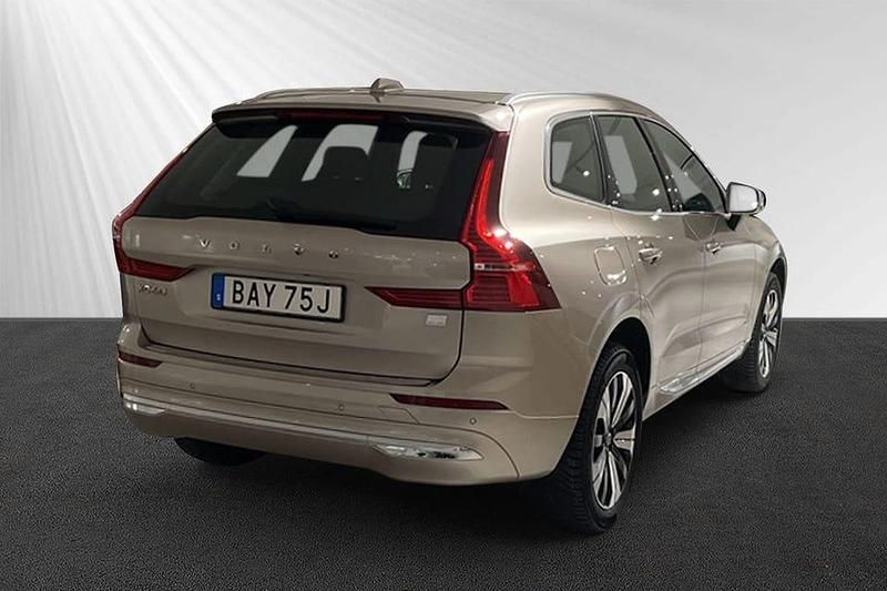 Grå Begagnad 2024 Volvo XC60 Core SUV | 469 900 kr - Bild 1/1