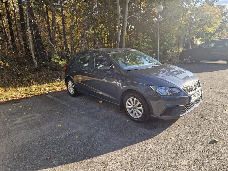 Begagnad Seat Ibiza Style 95 HK (69 kW) 2021 Grå Halvkombi