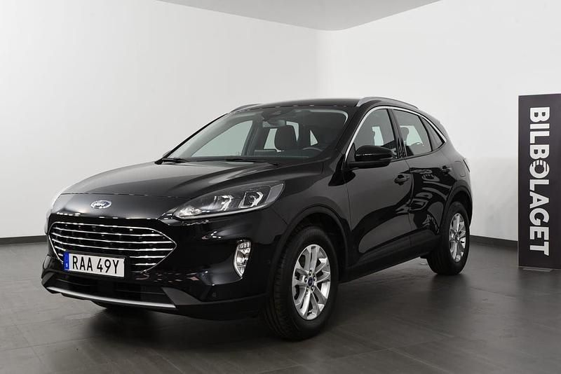 Svart Begagnad 2022 Ford Kuga Titanium SUV | 219 500 kr (Marknadspris) - Bild 1/4