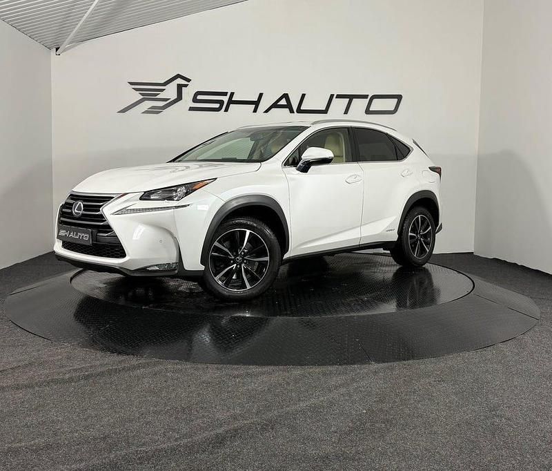 Begagnad Lexus NX300h Executive Line 197 HK (144 kW) 2017 Vit SUV