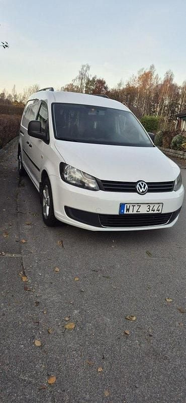 Vit Begagnad 2012 VW Caddy Maxi Minibuss | 70 000 kr (Marknadspris) - Bild 1/4