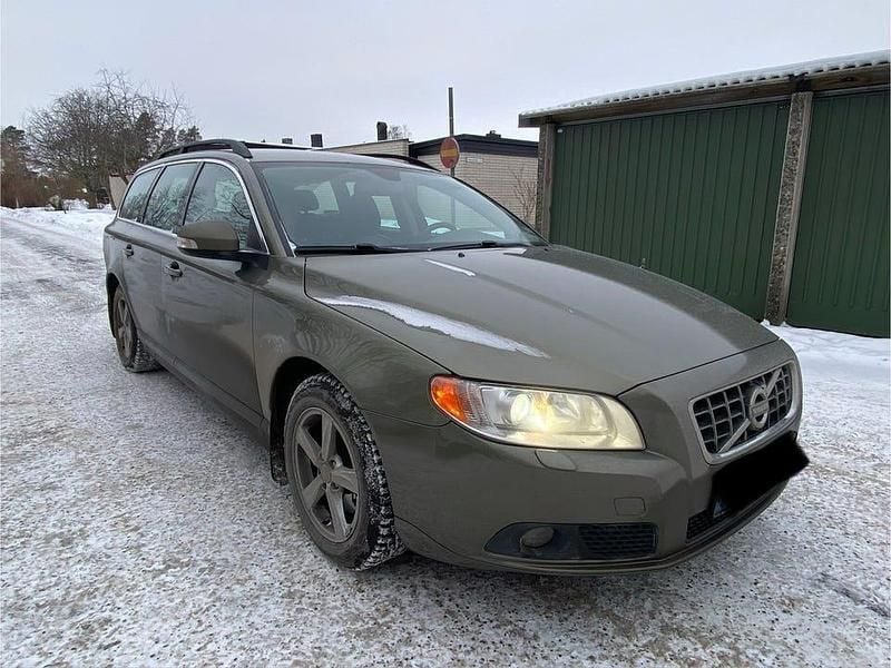 Begagnad Volvo V70 Momentum 163 HK (119 kW) 2011 Kombi